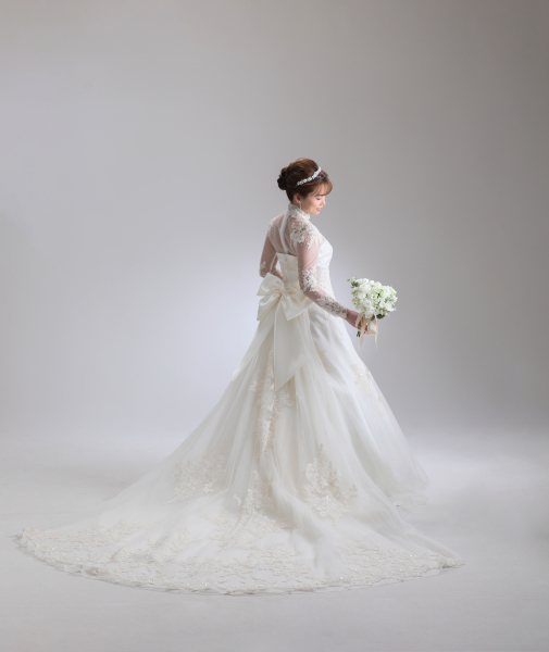 暑いシーズンの前撮り撮影におすすめ！グランドプリンスホテル高輪の公式写真室でのスタジオフォト【洋装1着＋データ50カット】