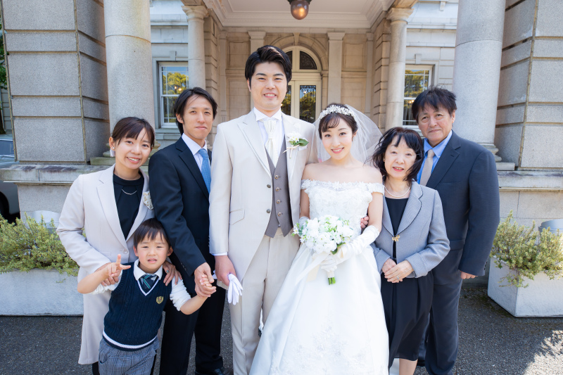 【大切なご家族さま・ご友人さまと一緒に】ファミリーフォトプラン / 貴賓館洋装ロケーションプラン