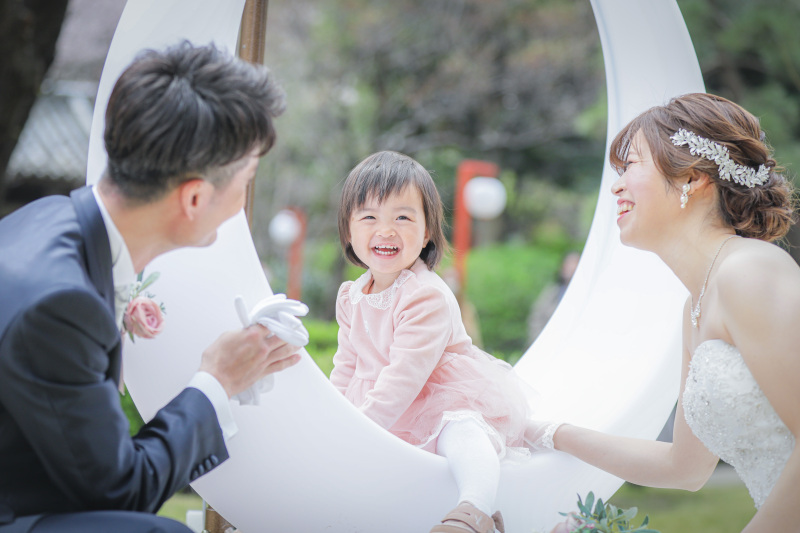 【大切なご家族さま・ご友人さまと一緒に】ファミリーフォトプラン / 貴賓館洋装ロケーションプラン