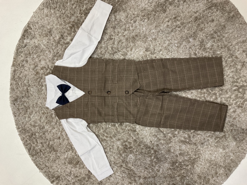 男児130-2　ブラウンチェックベスト