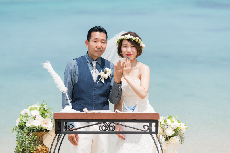 砂浜の結婚式