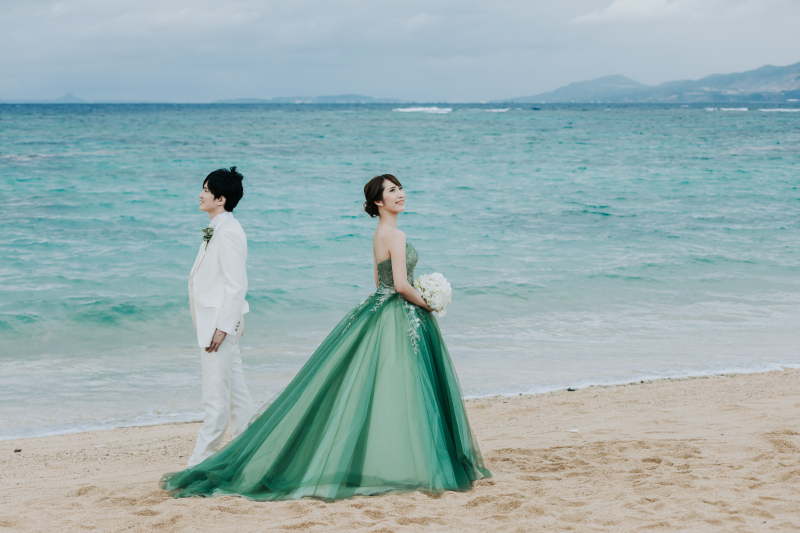 こだわりのカラードレス