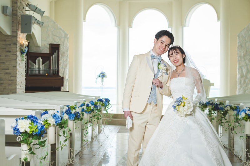 バージンロード中央で振り返ってパシャリ♪