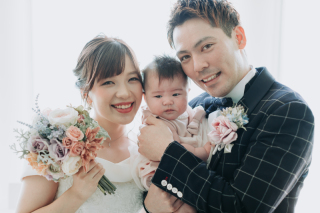 家族や友人と一緒にフォトウェディング！