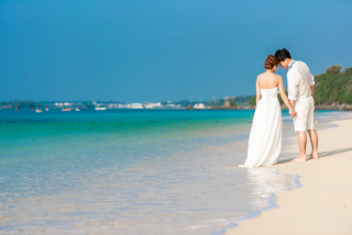 沖縄のビーチで楽しく撮影を！！人気のビーチフォト！