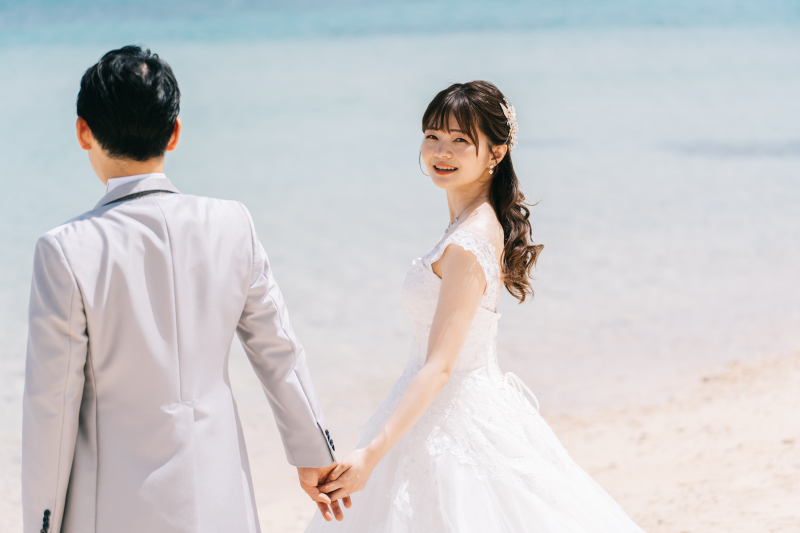 【期間限定プラン】〈チャペル＆ビーチフォト(古宇利島TiruaRチャペル)〉＼今だけコミコミ&yen;385,000&rarr;&yen;242,000／