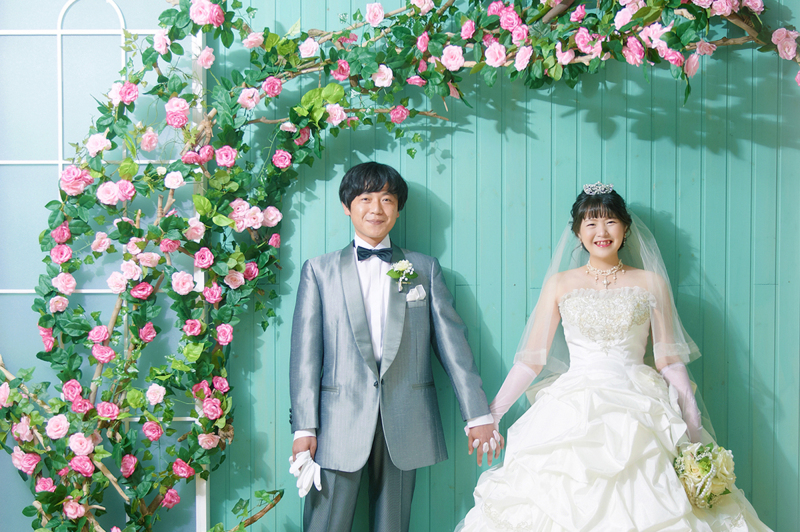 【いっぱい撮れて大満足♡】スタジオ洋装スタンダードプラン＜ドレス1着＋特製台紙＋データ40カット付き＞