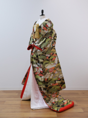 IU01024/黒　松　鶴