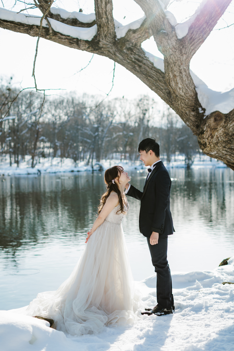 見つめ合うふたりの、甘く幸せなひととき