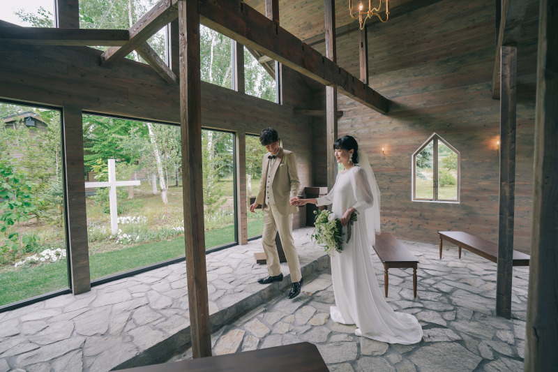 木のぬくもりを感じる、あたたかなチャペル