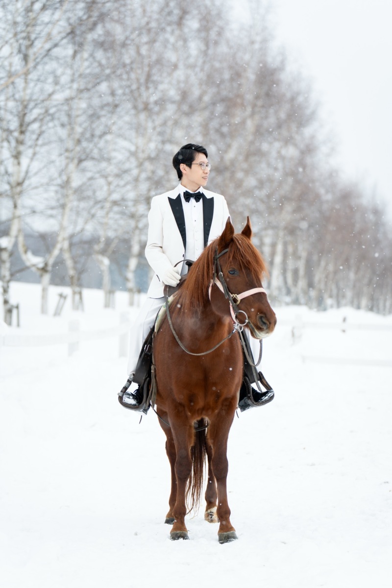 もちろん新郎様も乗馬します