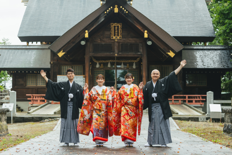 まずは上富良野神社へ