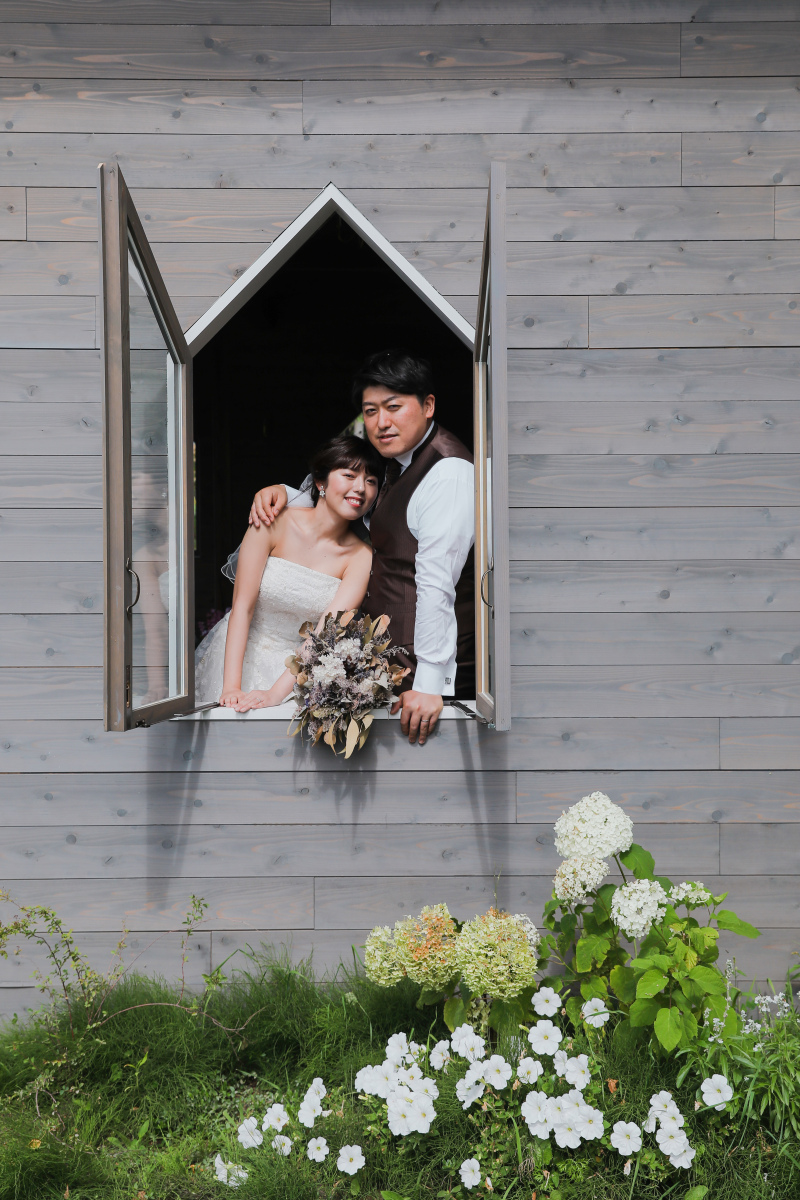 森林の中のチャペルでナチュラルウェディング✨