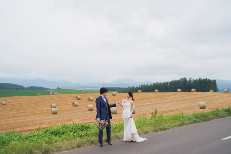 ロケ地3か所【北海道満喫プレミアム】衣装+ヘアメイク+アクセサリー+ブーケ等/写真データ350枚+アルバム35cut/レタッチ
