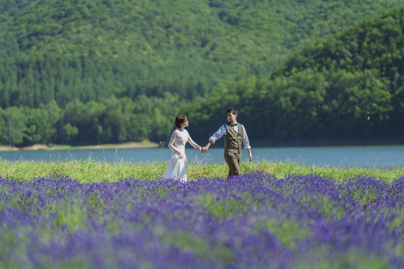 【かなやま湖+チャペルフォト+ガーデン撮影】衣装+ヘアメイク+アクセサリー+ブーケ等/写真データ300カット納品/美肌レタッチ