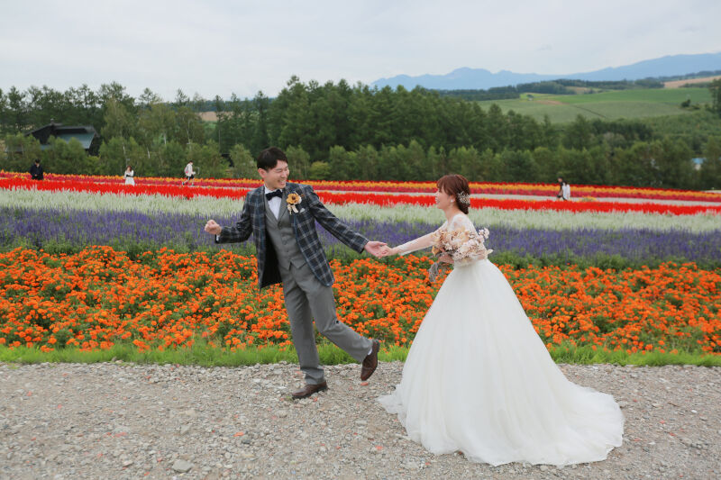 【お花畑+チャペル+ガーデン撮影】衣装+ヘアメイク+アクセサリー+ブーケ等◎写真データ300枚+アルバム35cut/美肌レタッチ