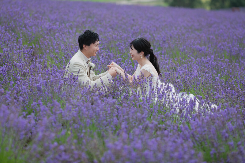 【富良野/美瑛 花畑ロケ撮影】衣装+ヘアメイク+アクセサリー+ブーケ等◎写真データ250枚+アルバム25cut/修正レタッチ
