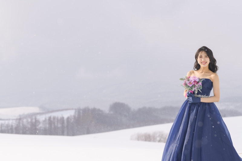 真っ白いなだらかな丘ご希望のおふたり