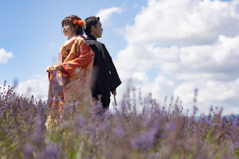 ラベンダーの香りに立つ