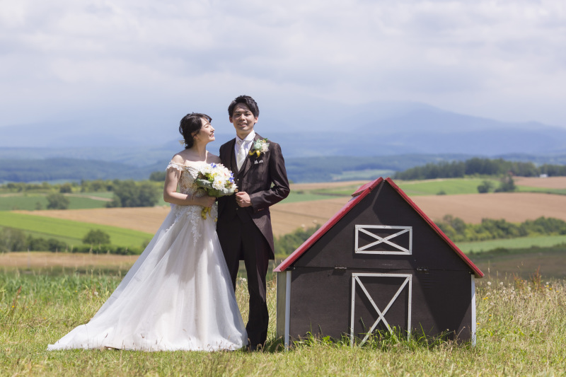 青く見えるのは十勝連峰の山々