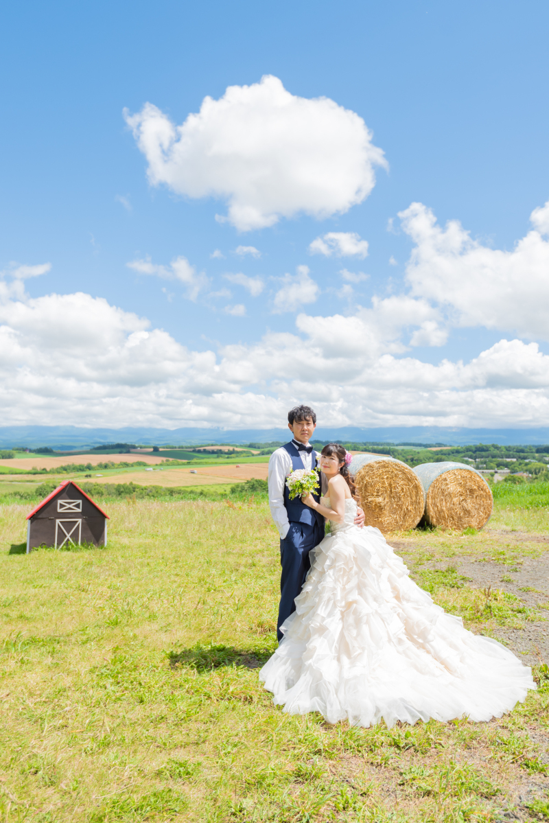 空に浮かぶ日知事のような雲と