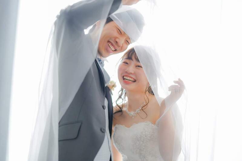 ベールに包まれて