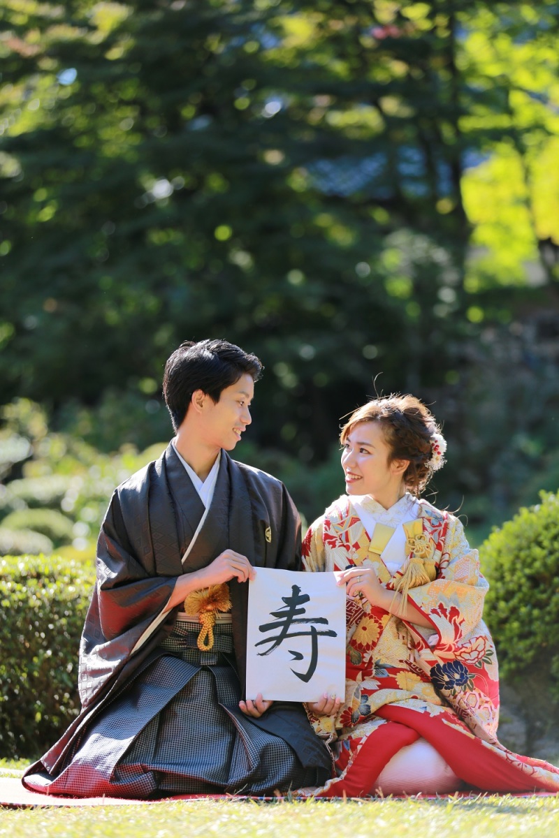 外での正座ショット！