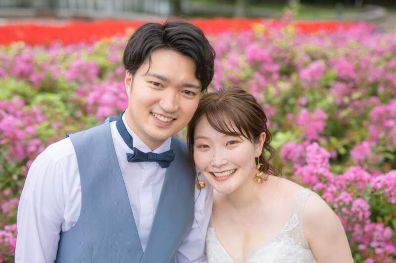 笑顔でカメラ目線