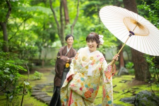 雨の中での和装撮影