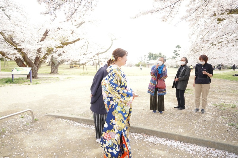 「きれいな花嫁さん!」、「ずっとお幸せに!」