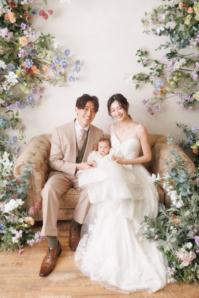 お子様衣装付き!衣装追加料金なし&肌着レンタル付きデータ50カットで安心♪家族で紡ぐフォトウェディングプラン