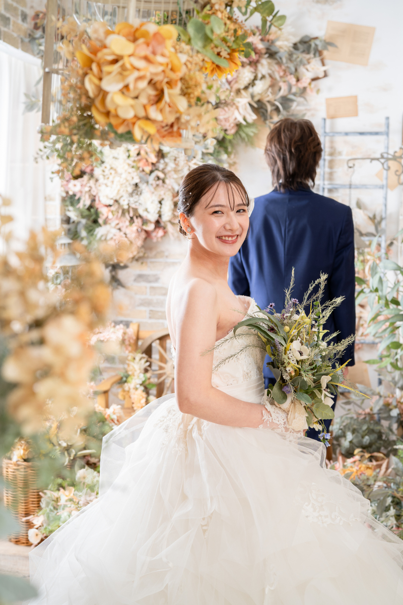 【Photorait限定】1月末まで 全て込みで¥45,000!WD×カラードレス スタジオ撮影 データ30カット付き