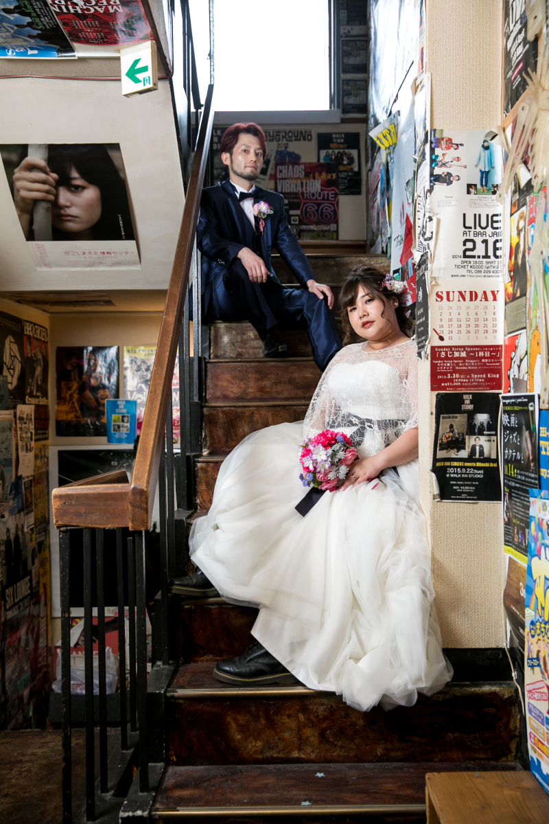 階段でクールに撮影