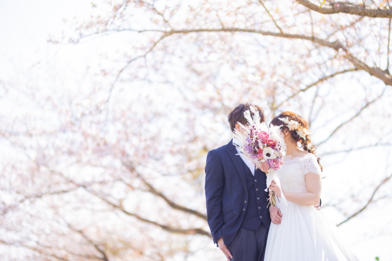 ブーケで顔隠し*