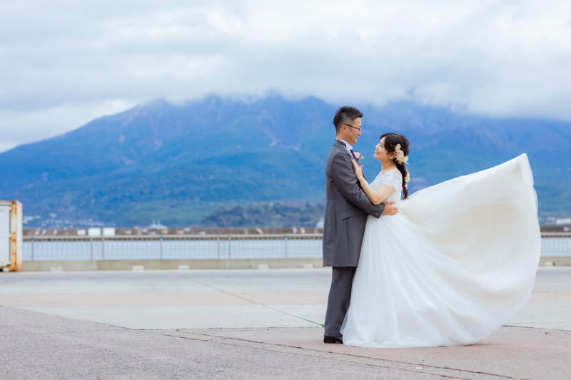 最後はドレスをふわっとなびかせて