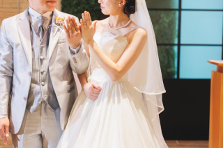 チャペルで挙式風に♡神聖な空間を二人で堪能【洋装 チャペルロケ】