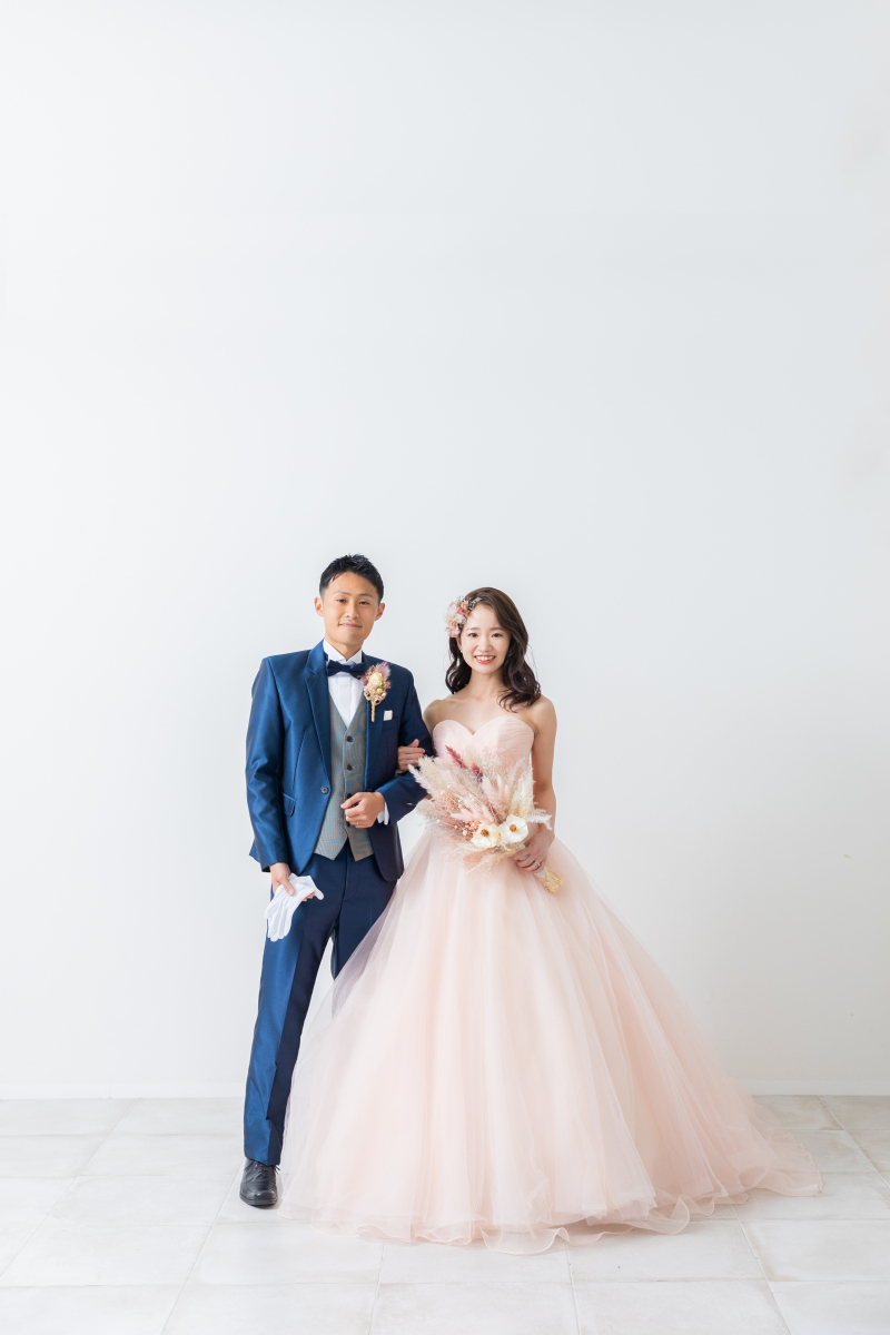 まずはカクテルドレスから撮影スタート!