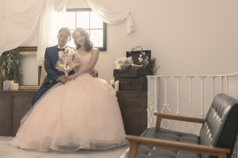 二人でブーケを持って