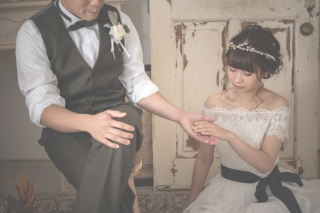 貸切スタジオはお二人だけの空間に♡ ドレス&タキシード1着プラン