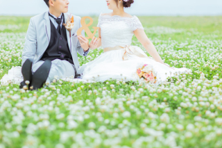 シロツメクサに囲まれて幸せいっぱい！【和装 洋装】スタジオ&ロケーション1か所