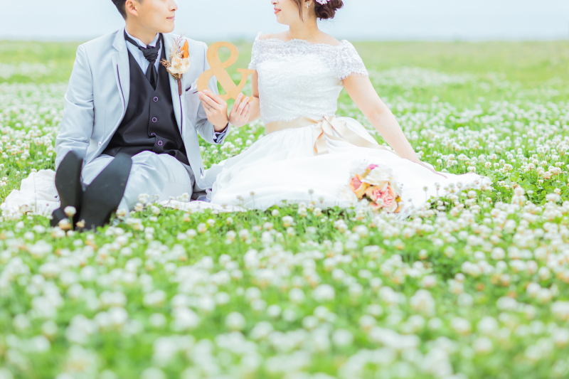 シロツメクサに囲まれて幸せいっぱい!【和装 洋装】スタジオ&ロケーション1か所