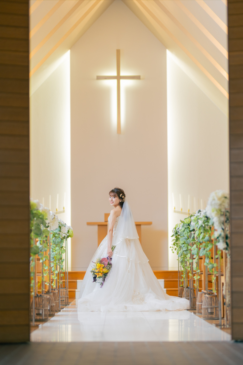 後ろ姿も美しく残して