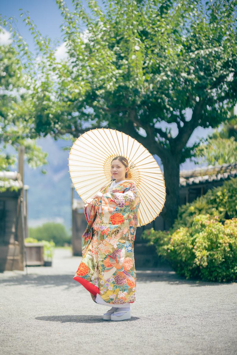 最後は新郎新婦様のそれぞれお一人ショットも♪