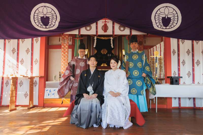 お式の終了後は、神主さんと一緒に