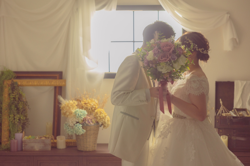 ブーケでお顔隠し.∘