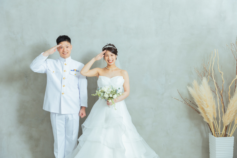 2人で敬礼ポーズ!