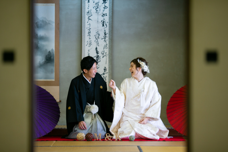 和室で定番の座りポーズ