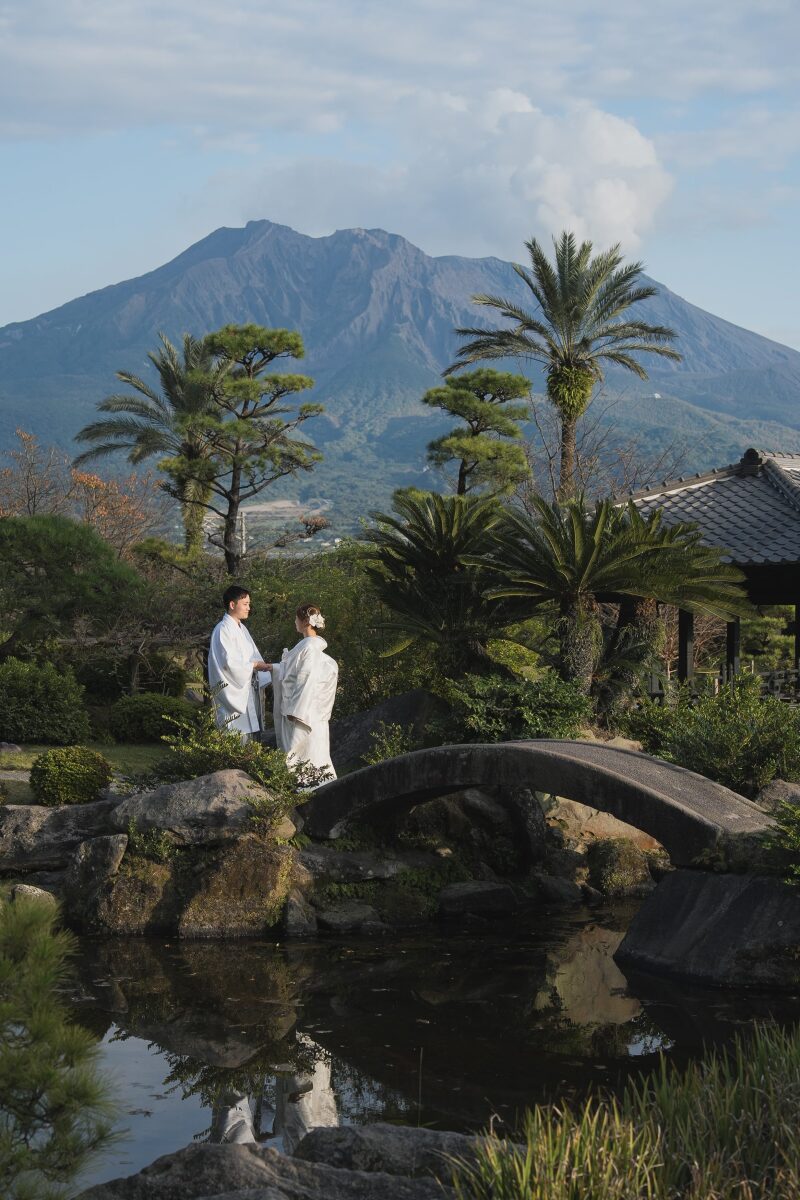 美しい日本庭園と桜島
