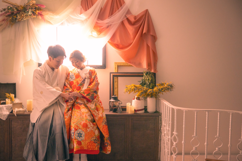 柔い光が入る窓辺