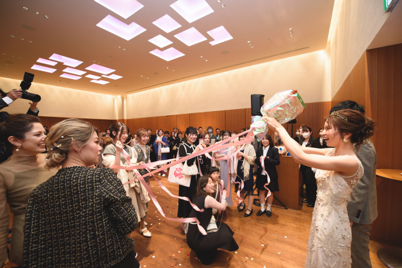 大盛り上がりのブーケプルズ!